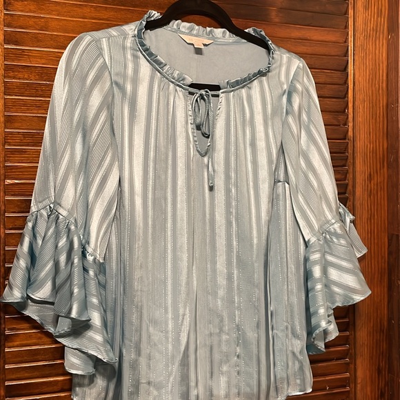 Lauren Conrad Blue Metallic Petal Sleeve Petal Top - Picture 3 of 6